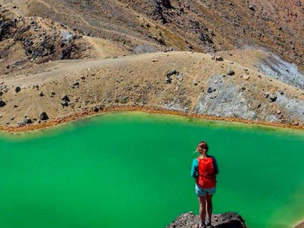 Tongariro Alpine Crossing - Tongariro Crossing Shuttles, 