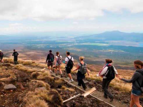 Tongariro Alpine Crossing - Tongariro Volcanic Adventures, 