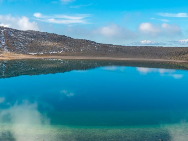 tongariro alpine crossing tour