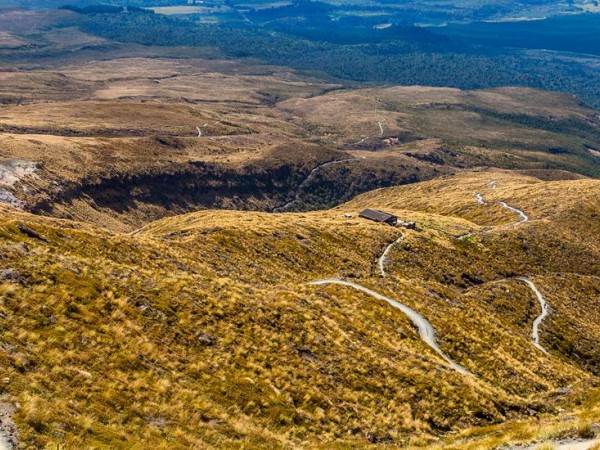 tongariro alpine crossing tour