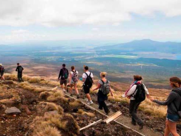 Tongariro Alpine Crossing - Tongariro Crossing Shuttles,